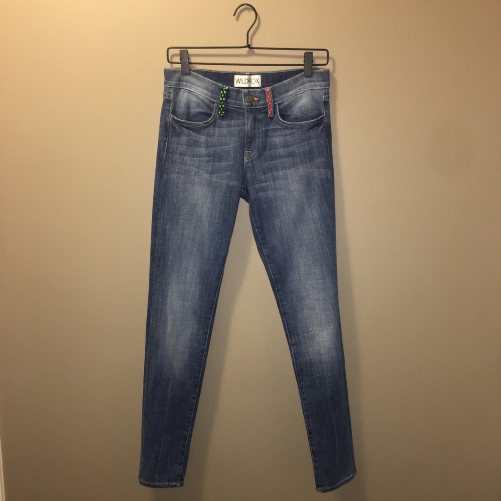 WILDFOX jeans with colored stitching detail